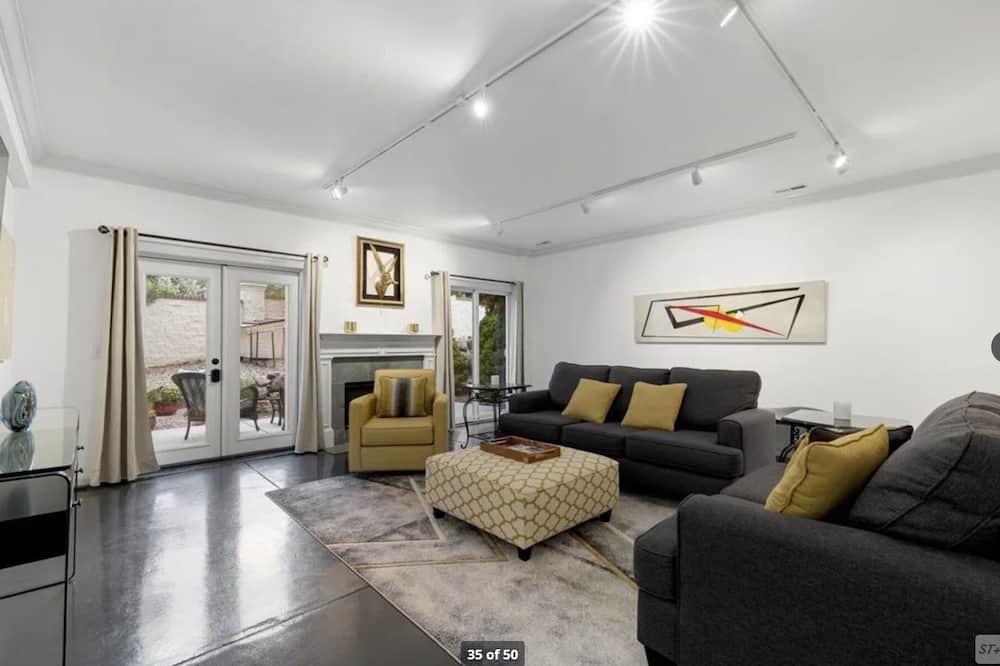 Broadmoor Apartment | Charming 2-bedroom apartment nestled in nature behind the Broadmoor Hotel.