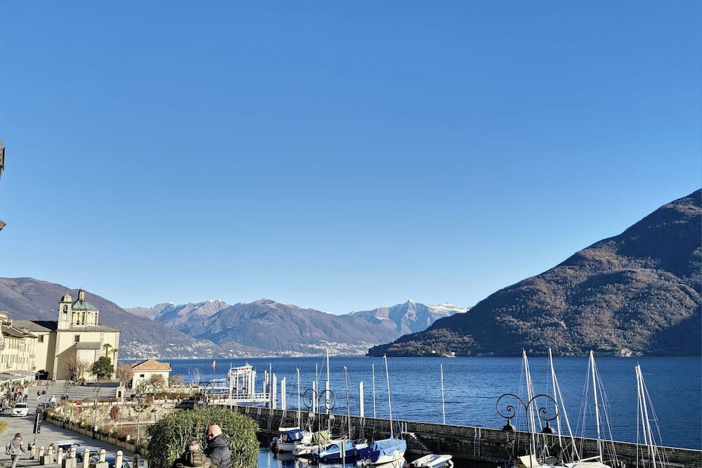 Lunecco House | Holiday Home 'Casa Piccola' with Mountain View, Private Garden and Wi-Fi