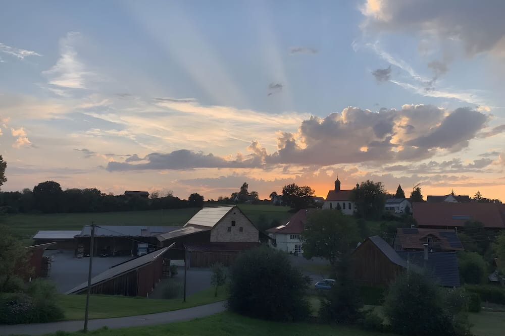 Ostrach Apartment | Apartment 'Fribo' with Private Terrace and Wi-Fi