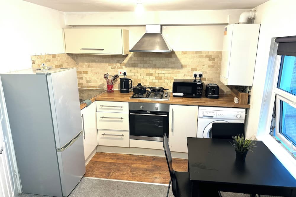 Hammersmith and Fulham Apartment | Cosy 1-bed flat in Fulham near Chelsea Stadium!