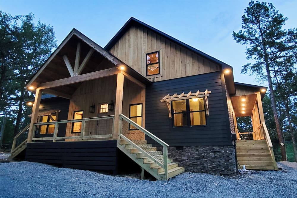 Drasco Cabin | Cedar Pointe Lodge
