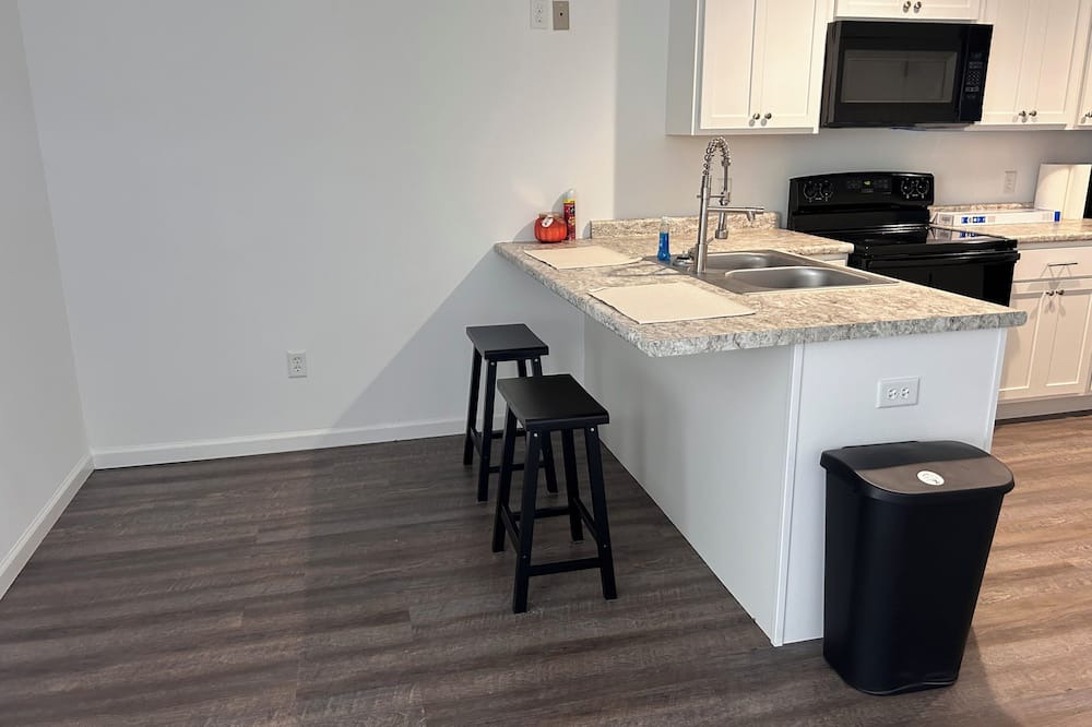 Ludowici House | Charming 2-bedroom townhome with AC, WiFi in welcoming Ludowici