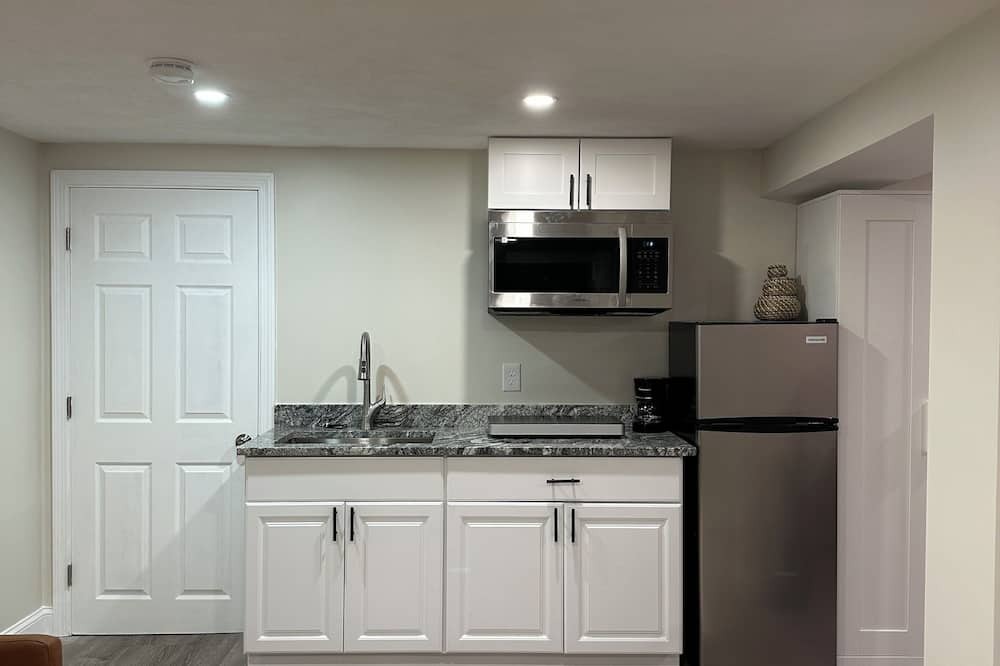 Lexington Apartment | Charming basement studio in delightful Lexington with parking & private entrance