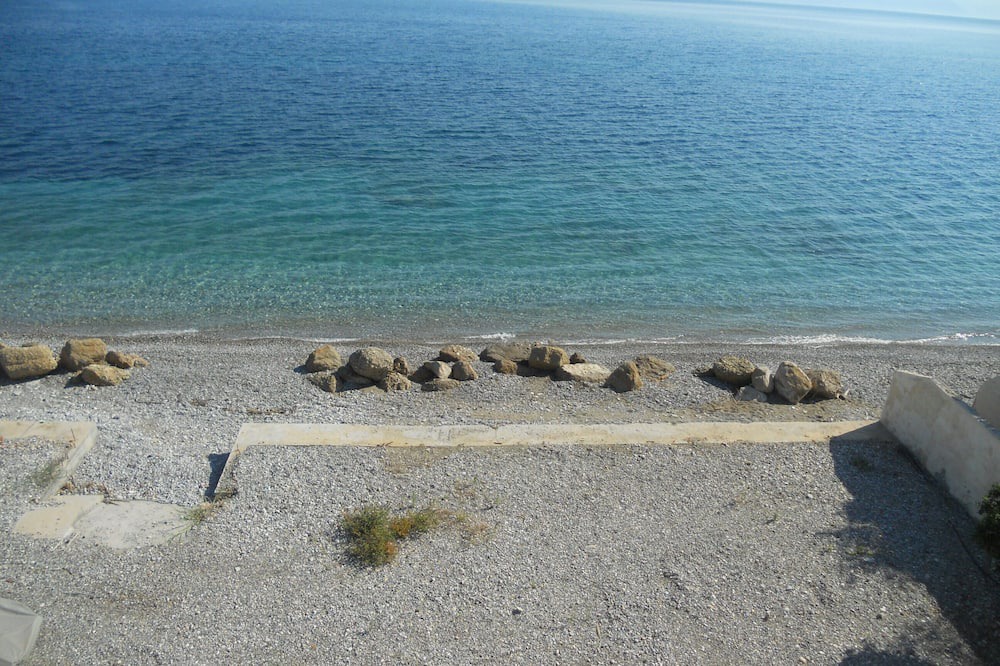 Corinthia Region Apartment | Rhea, Luxury suite on the sea!
