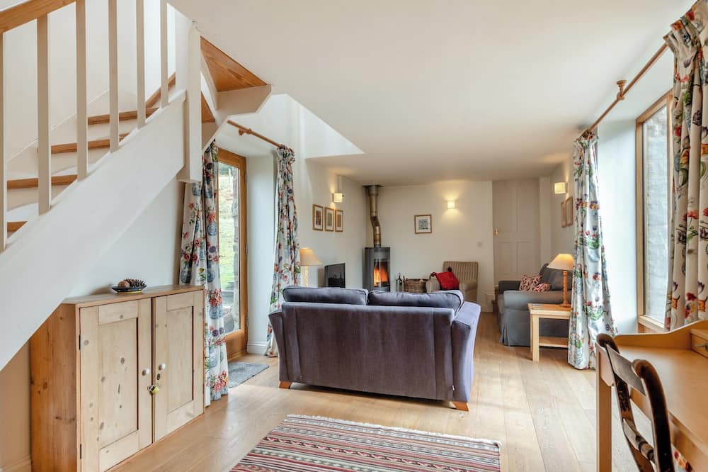 Lydney Cottage | 3 bedroom accommodation in Hewelsfield, near Lydney