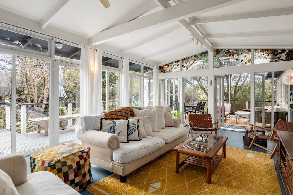 St Leonards House | Seaside Sanctuary - Beautiful family home located right next to the beach.