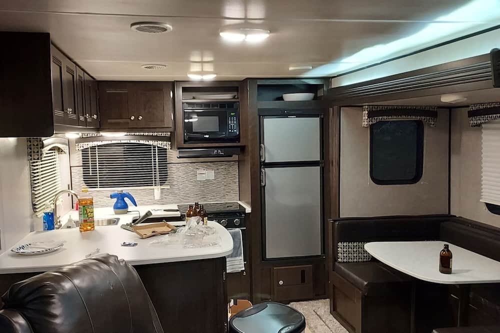 West Livingston House | [COME BACK TO NATURE] nCozy mobile home in charming Lake Livingston aera.