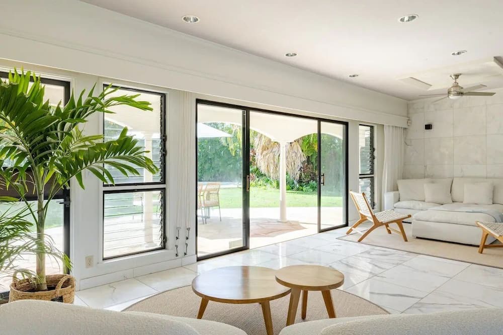 Kahala Villa | Gorgeous estate in paradise !