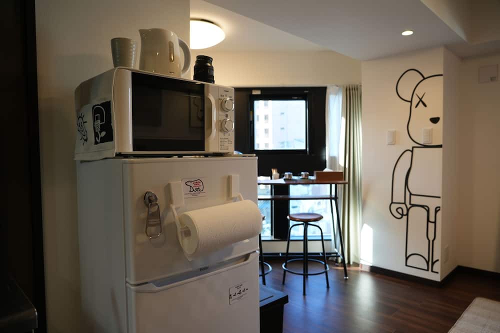 Soemon-cho Apartment | Namba/Dotonbori/Shinsaibashi/8 min. walk/Free WIFI/Max 2 people
