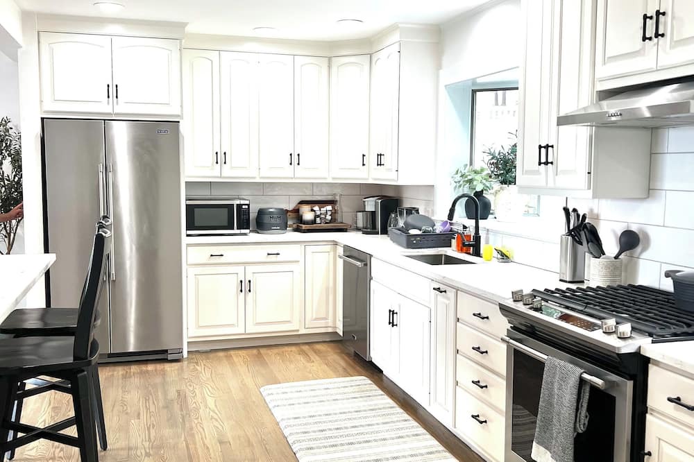 Swampscott House | Vista Del Mar: Charming 4-bedroom house in Swampscott