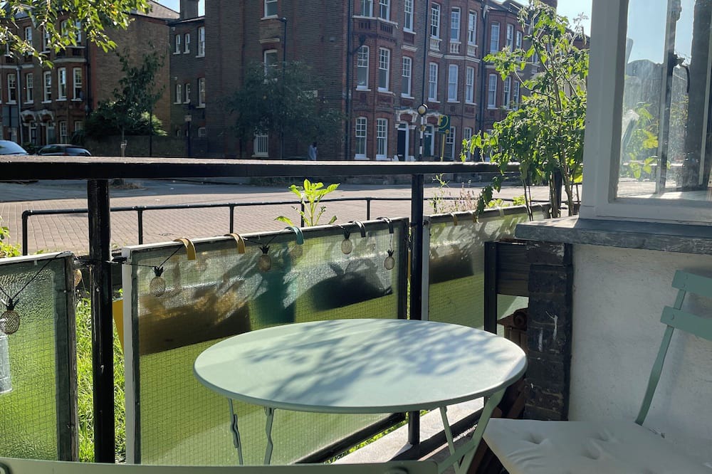 Vassall Apartment | Spacious 1 bed flat in zone 2