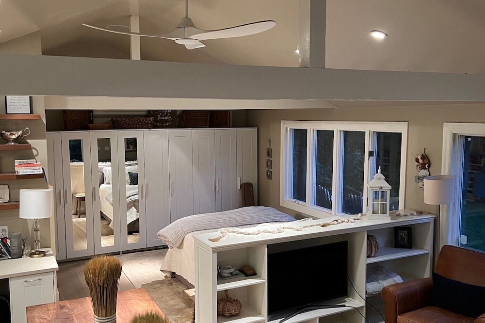 The Willows Cottage | Nice cottage in Menlo Park close to Stanford University & Hospital & Facebook