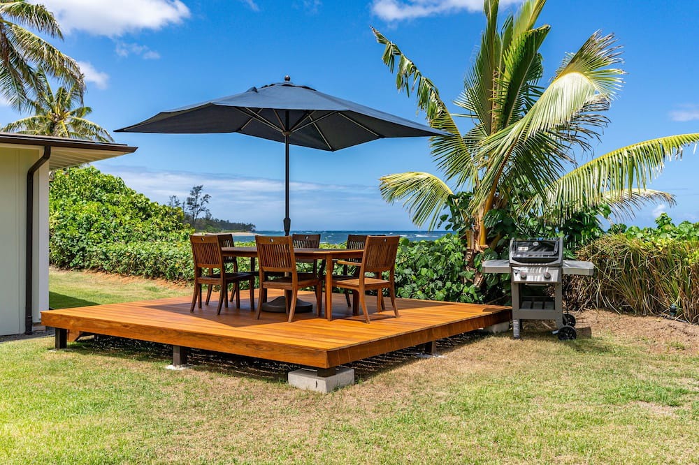 Mokuleia House | Promo price until November! Mokuleia Beach Villa: Beachfront w/Ocean Views,Deck