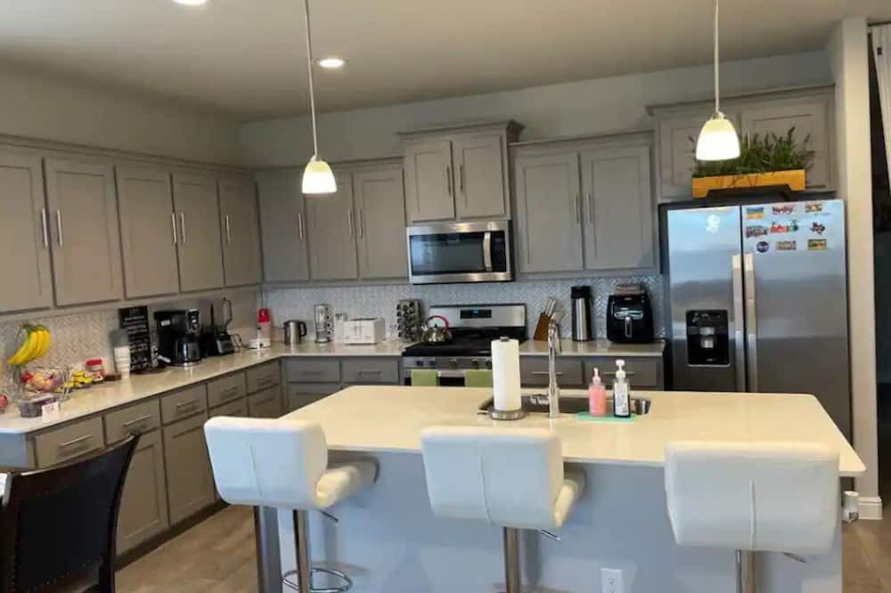 Krum House | Room in the house with share bathroom and one guest per room