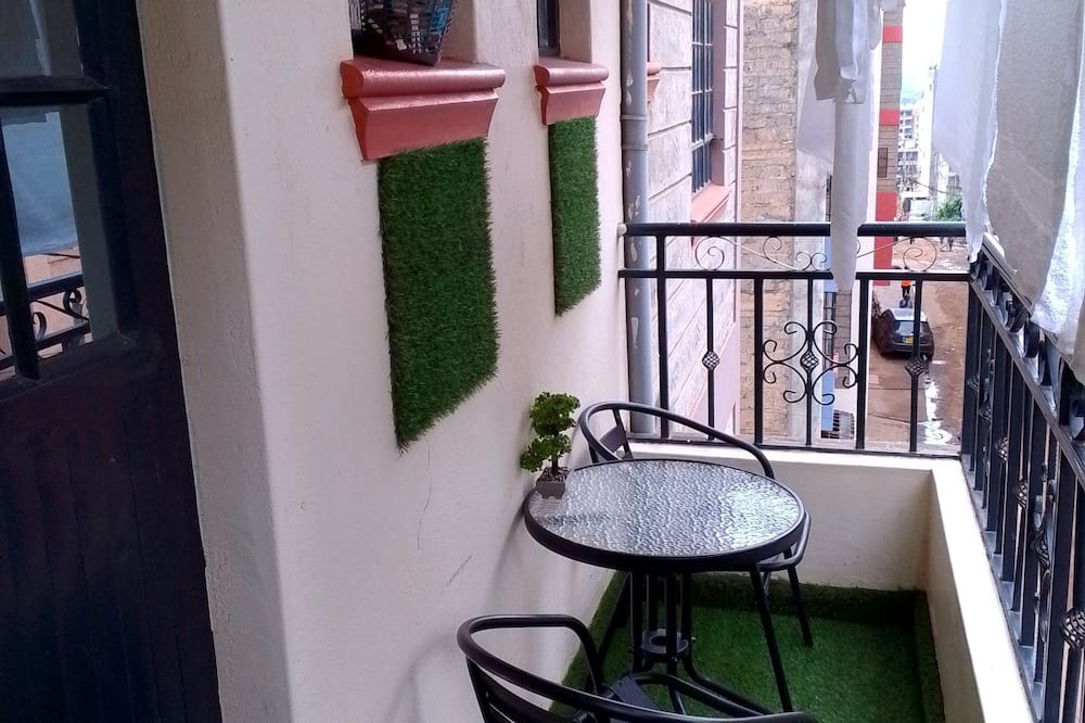 Kasarani Bed & Breakfast | King Sharbs Apartment in Kasarani