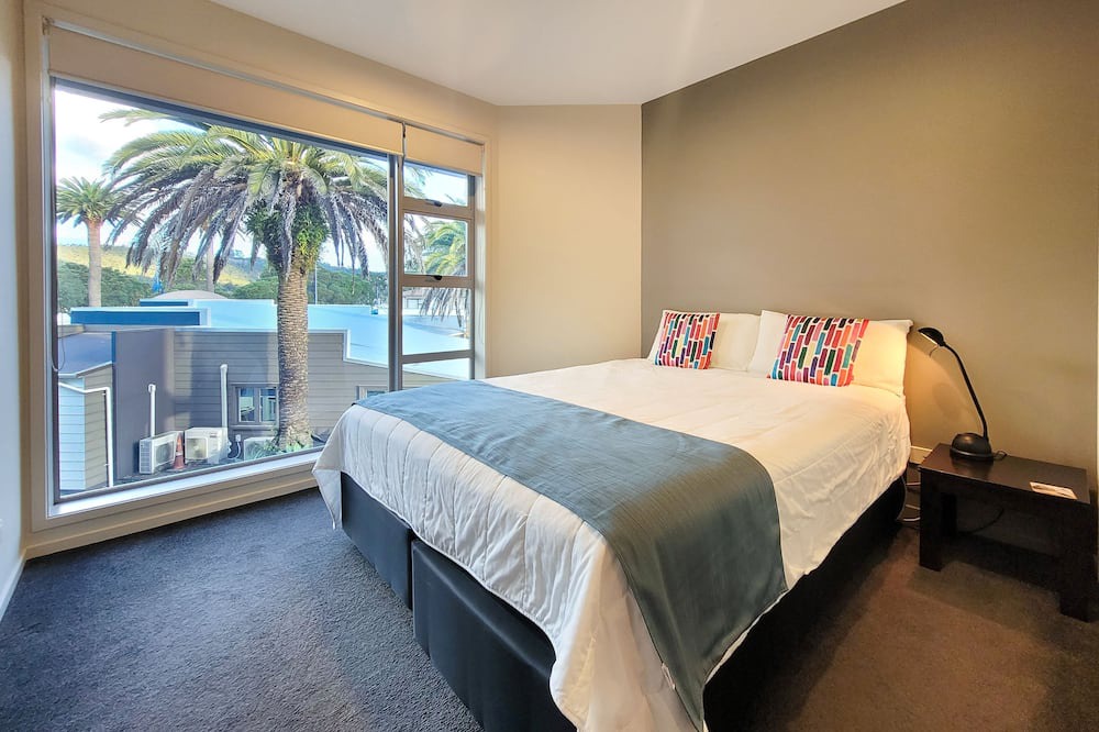Whitianga Apartment | Hosts on the Coast Restful on Esplanade