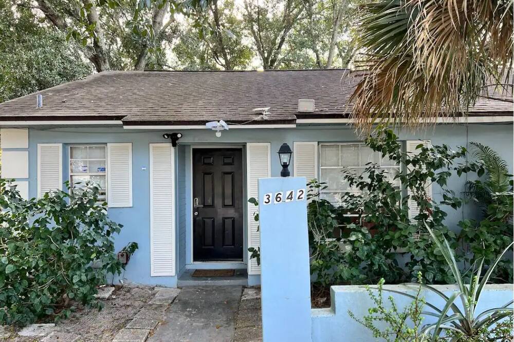 Fairvilla House | 2BD RM Home-Downtown/Wekiwa Springs