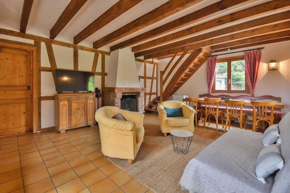 Lembach House | The Domaine du Pêcheur enamel. In the heart of the Northern Vosges, with private pond.