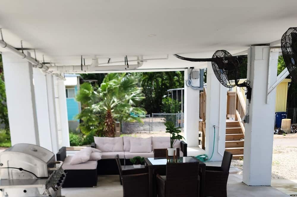 Tavernier House | Charming 2-bedroom house with AC, WiFi in brilliant Tavernier