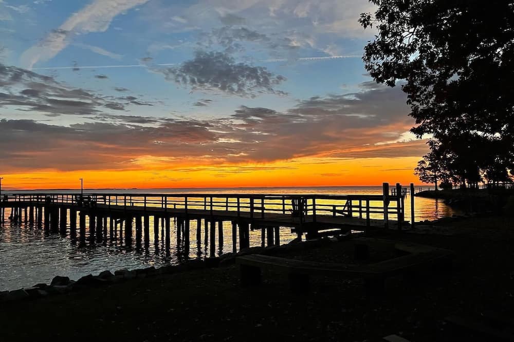 Shady Side House | 3-bedroom home in beautiful Shady Side by the Chesapeake Bay!