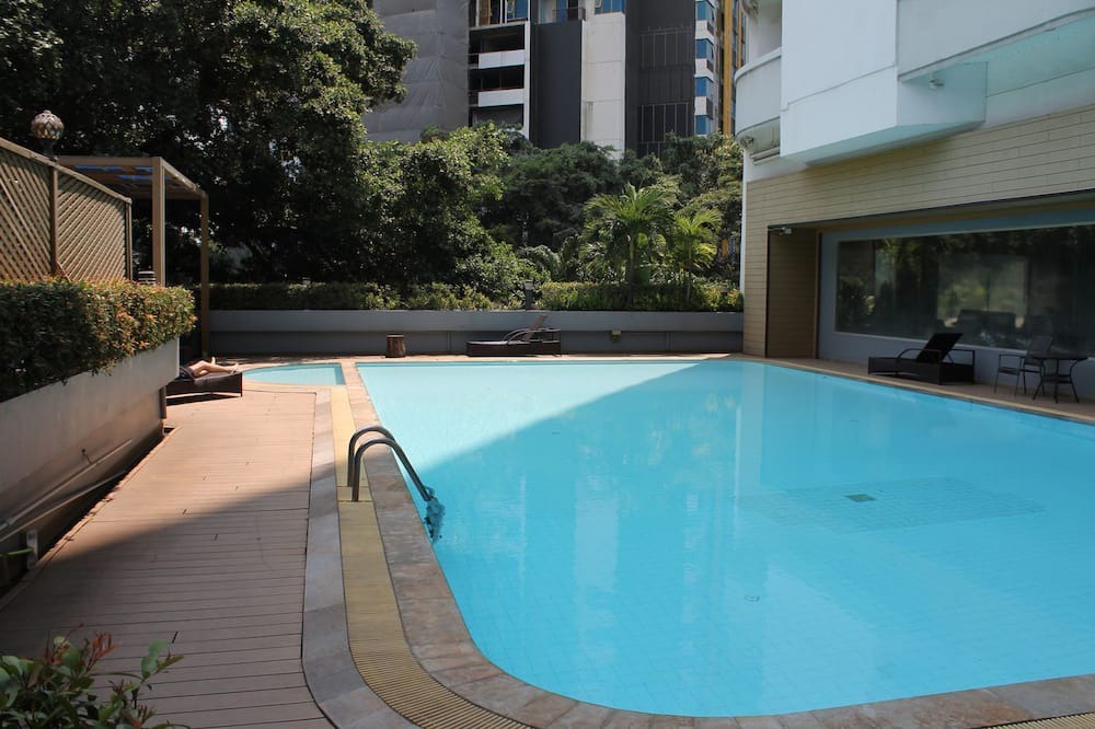 Makkasan Condo | Chic 2-bedroom condo with WiFi, AC in brilliant Krung Thep Maha Nakhon
