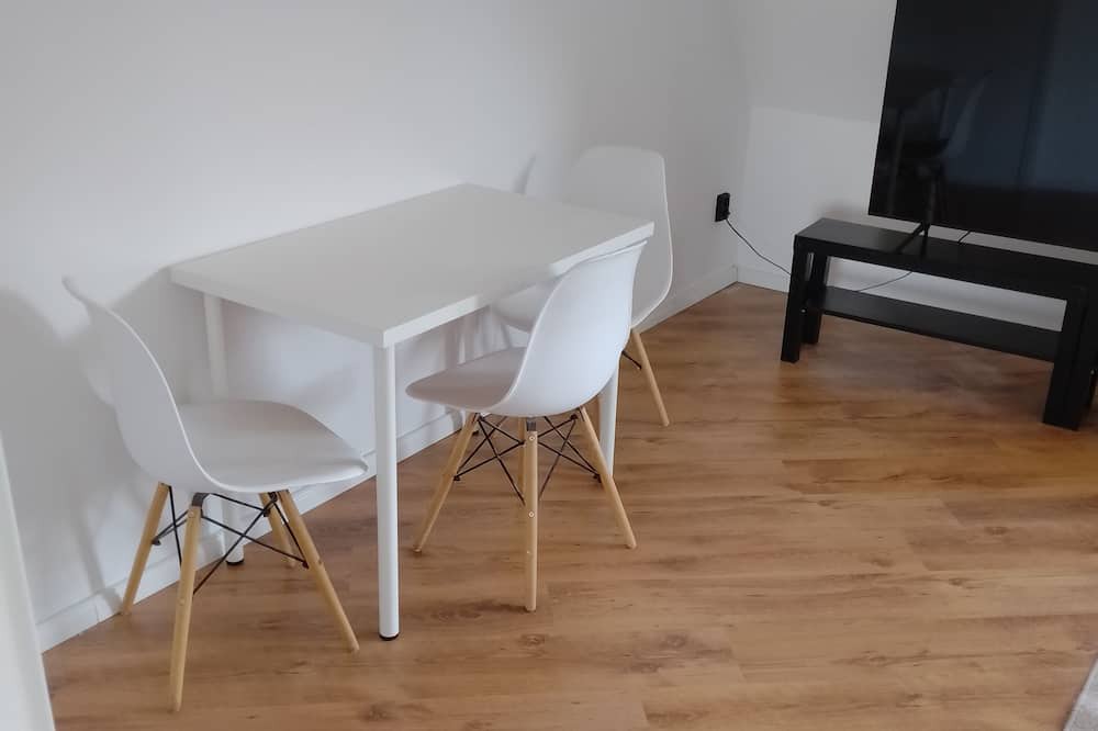 Luetjenburg Apartment | Ferienbutzee in Zentraler Lage in Lütjenburg. Strand 5 min mit dem Auto Entfernt