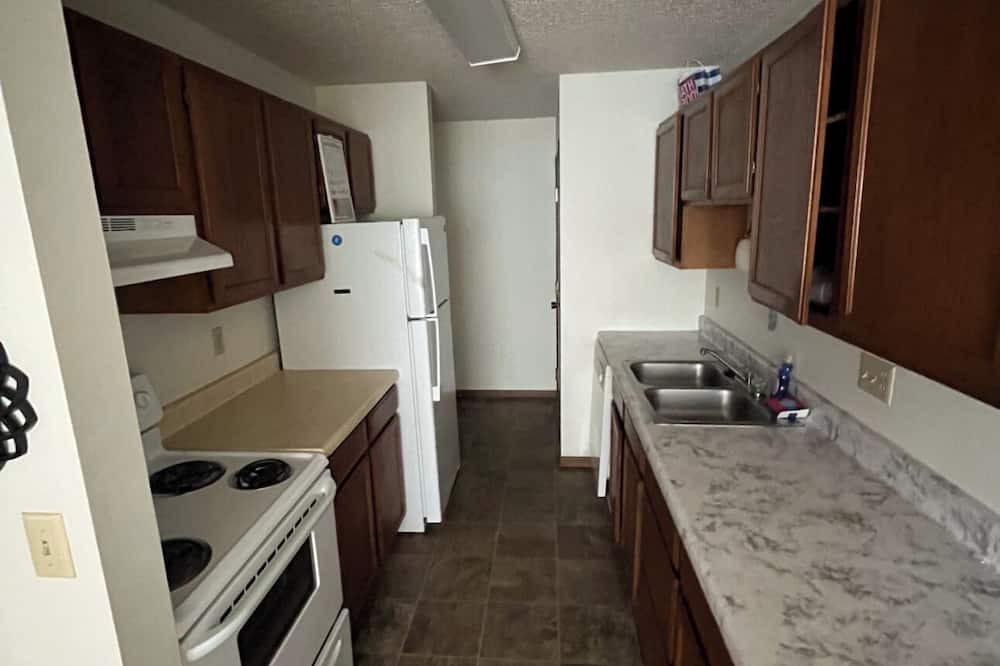 Bismarck Apartment | Cozy 1-bedroom apartment in pleasant Bismarck with AC, patio