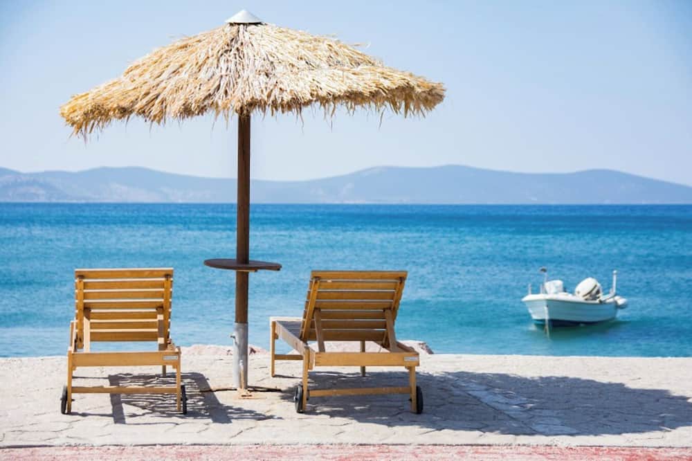 Pigadia Apartment | Apartment 'Ktima Develekou 1' with Sea View, Wi-Fi and Air Conditioning