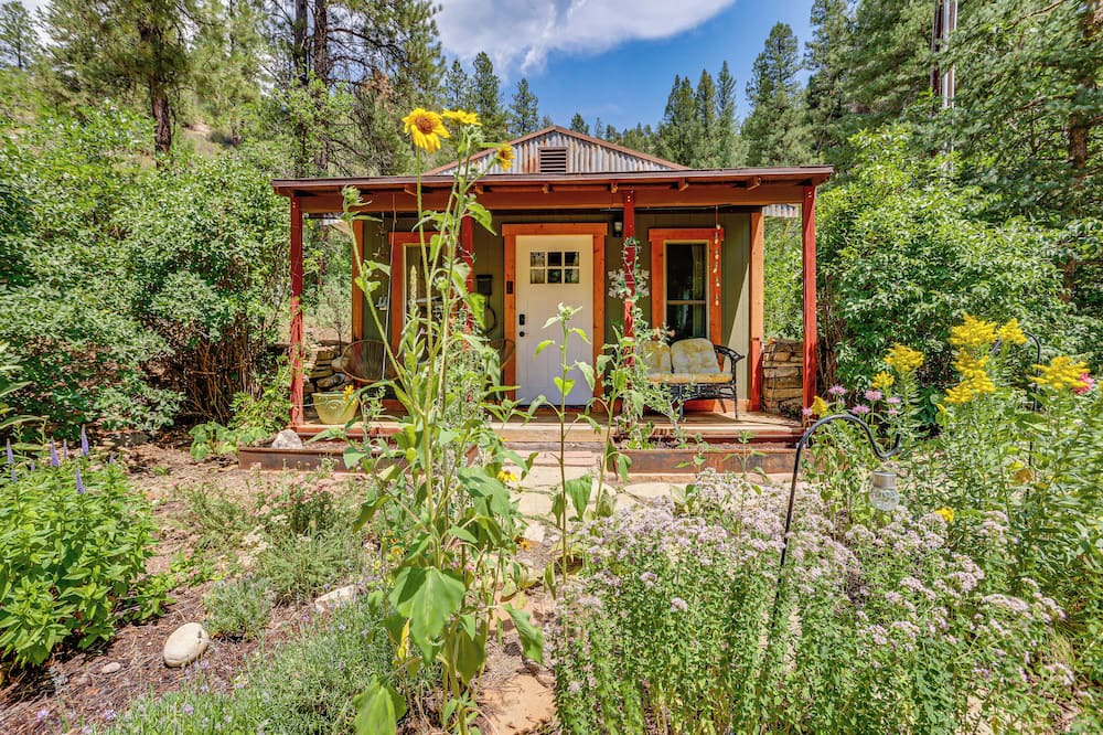 Durango Apartment | Little House in the San Juan Mtns w/Trail Access!