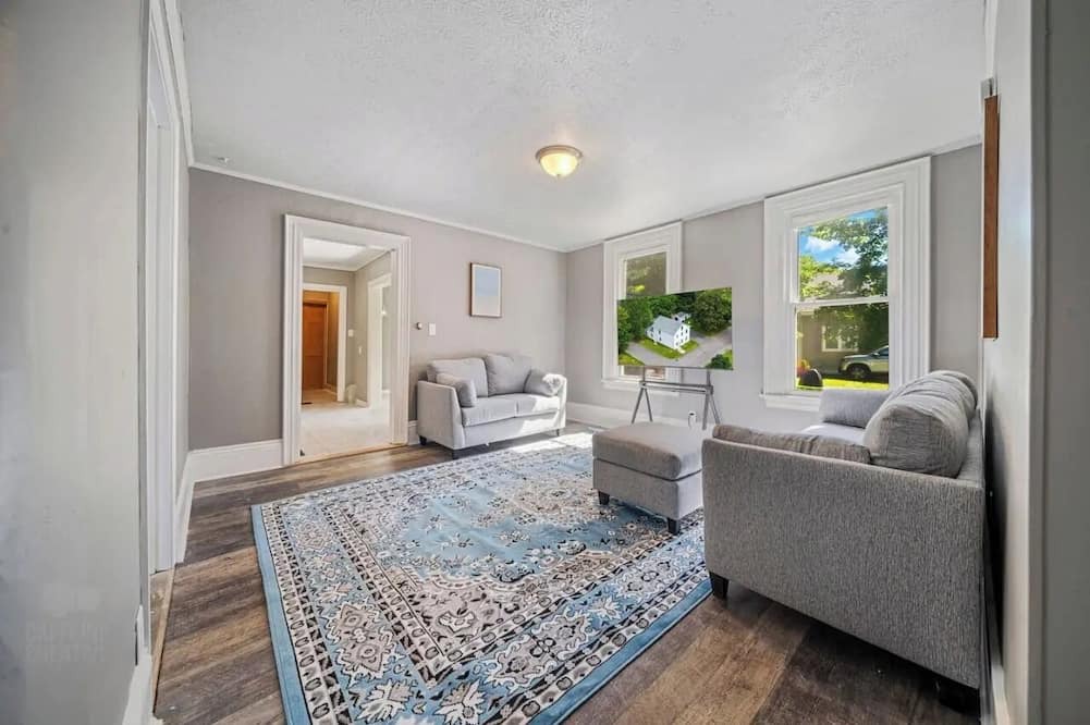 Southern Coast Apartment | Charming 2bedroom apartment with WiFi and fitness room in heart of downtown Saco