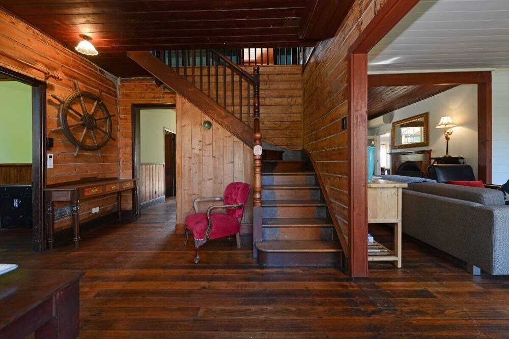 South Bruny House | Ventnor Guest House ~enchanting Cottage!