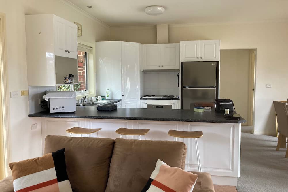 South Geelong House | BRILLIANT POSITION, IMMACULATELY MAINTAINED