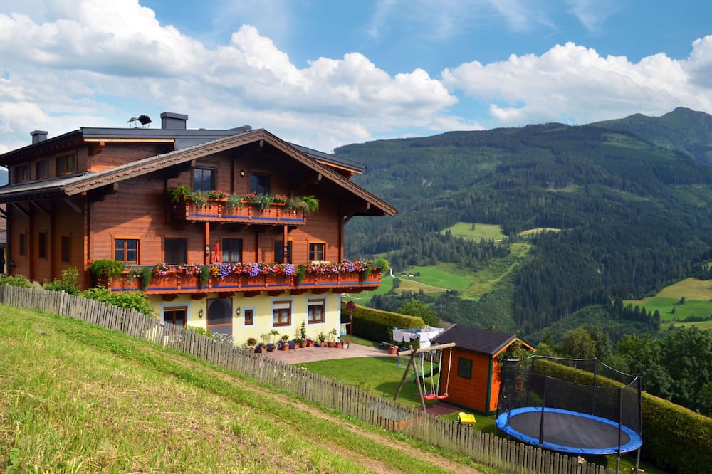 Taxenbach Apartment | Hinterkerschbaum by Interhome