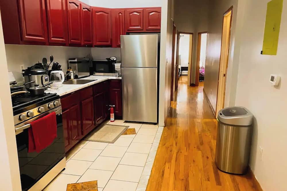 Mott Haven House | Cozy 2BR Haven w/ Walk-in Closet and Tranquil Vibe