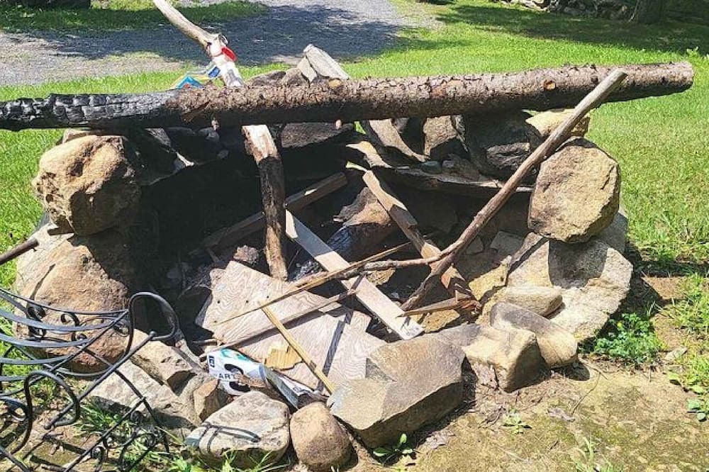 Sainte-Beatrix Ski Chalet | Chalet à Louer à Court Terme