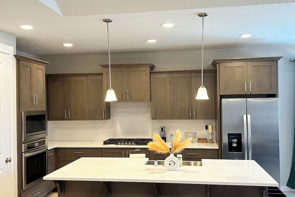 Pleasant Valley House | New home in new neighborhood, near Legacy Salmon Creek Hospital & WSU campus
