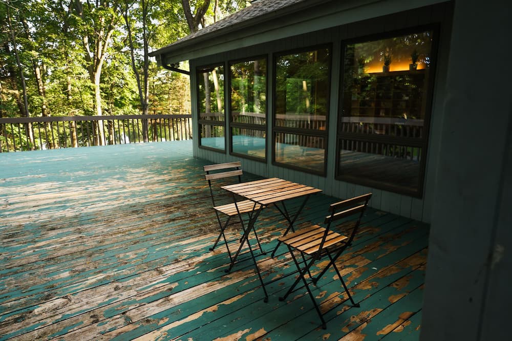 Lansing House | LNSNG VISTA I River + Trails