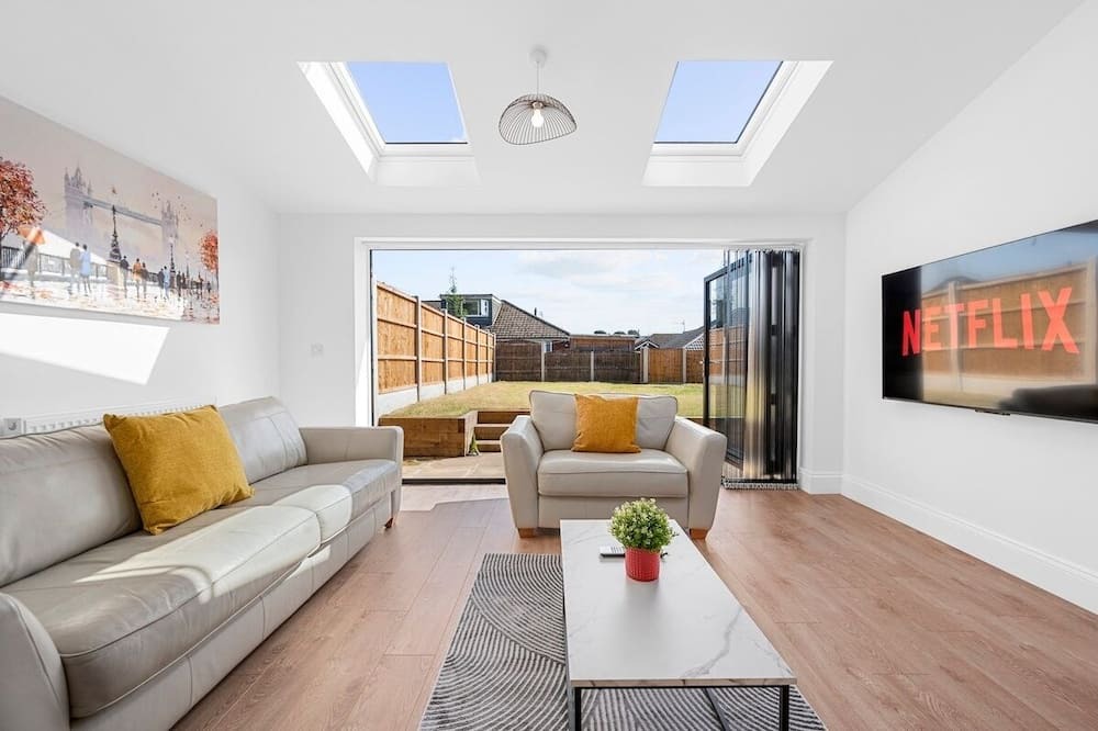 Walkden House | Stylish: Luxurious Modern House