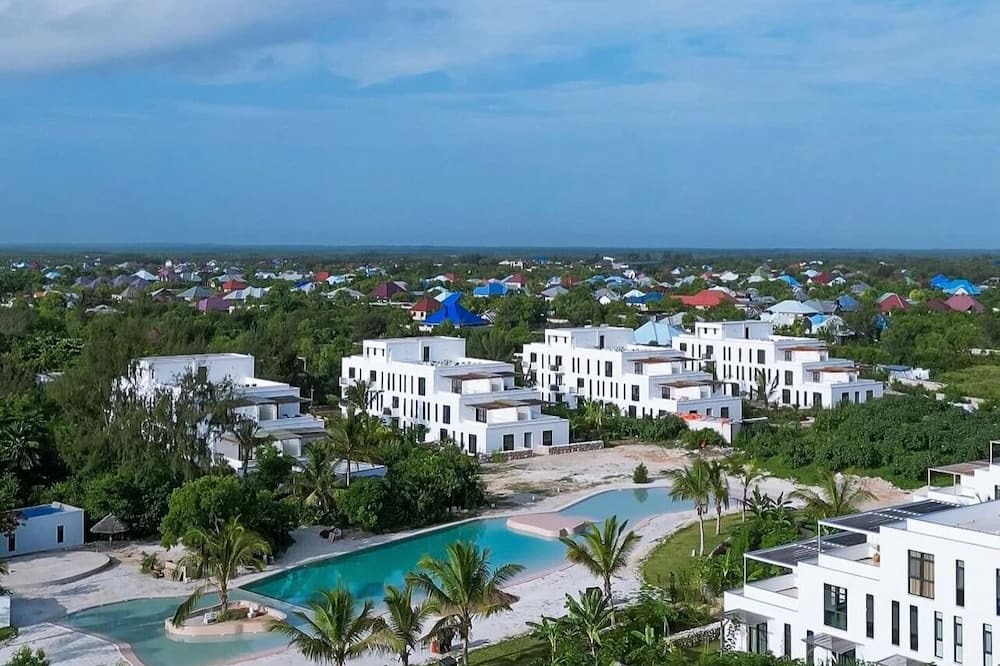 Paje Condo | Charming 1-bedroom condo in Paje with Pool. Short walk to the beach