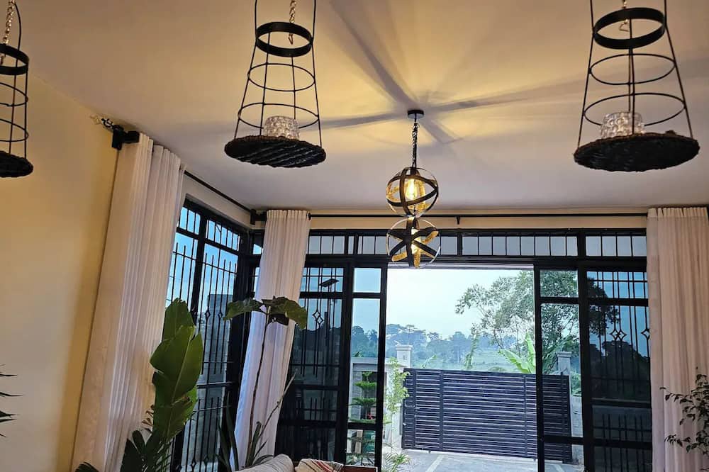 Entebbe Bed & Breakfast | Love Nest Haven in Kampala