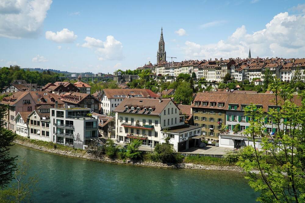 Bolligen Condo | Kleine Wohnung mit Balkon an Ruhiger Lage Unweit der Hauptstadt