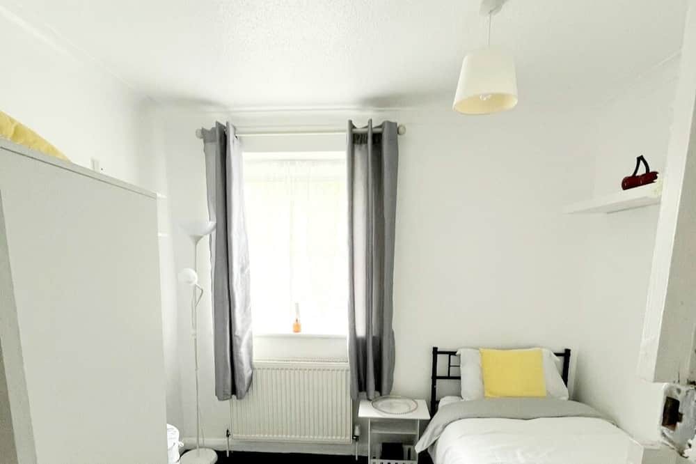 Broad Green House | Cosy Single Room 10 mins from vibrant East Croydon!