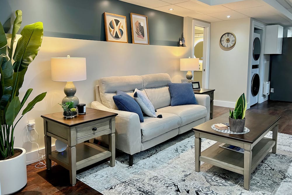 Prince George House | Inclusively Home - Buckhorn Suite