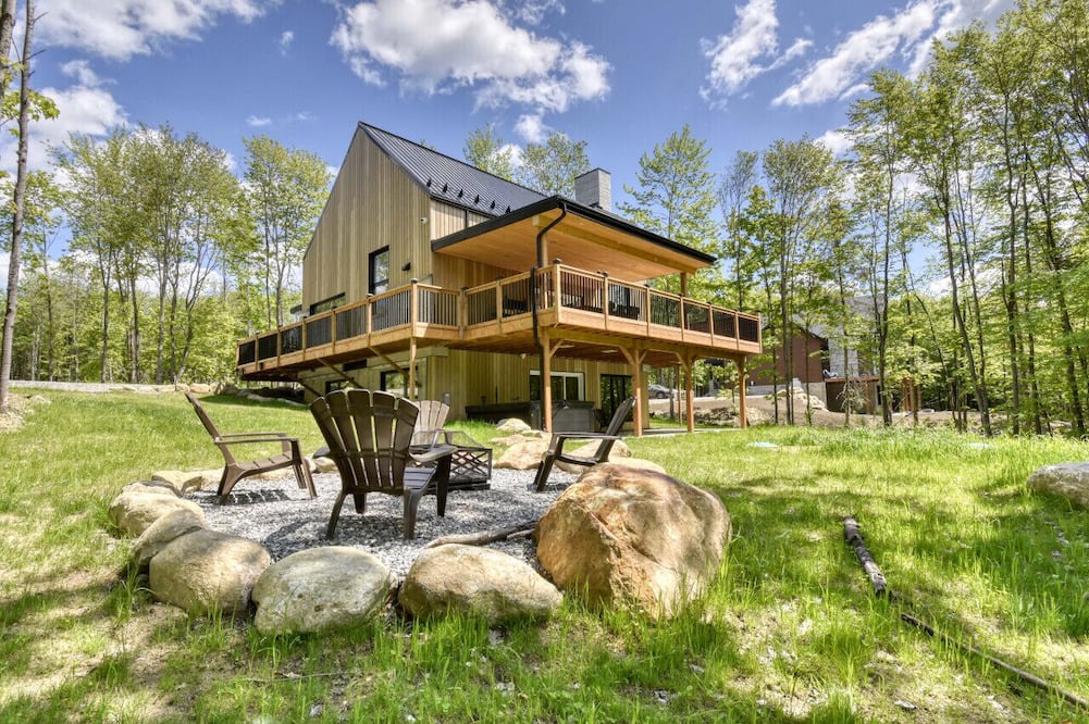 Amherst House | Havre de Paix | Hot Tub | Game Room | Pool Table