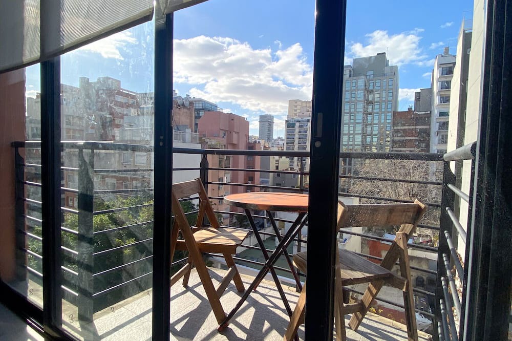 Colegiales Apartment | Bright, classic and spacious: steps from Av Cabildo