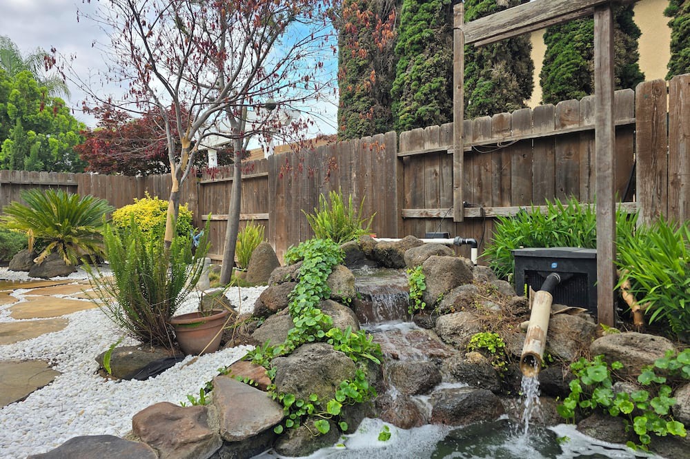 Modesto House | Entire home in Modesto CA. 3050 Sq ft.