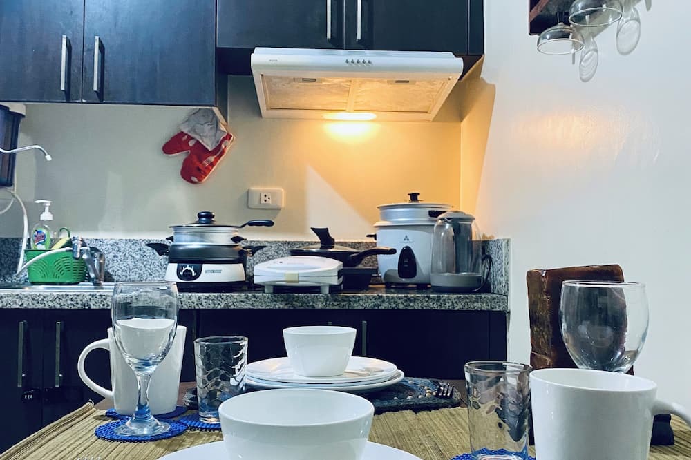 Highway Hills Condo | Cozy 2-bedroom condo in pleasant Mandaluyong with fitness room, WiFi