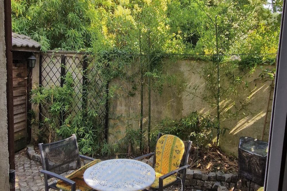 Le Perreux-sur-Marne Villa | Charming cottage (46 m2), small garden, 2 bedrooms. Pets allowed.