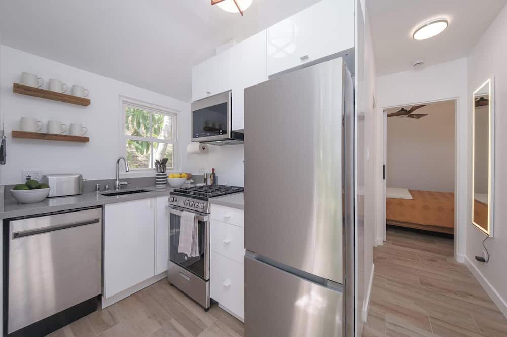 Greenbriar House | Private, Quiet, Entire 1 Bdrm Sanctuary in the Hillsnn