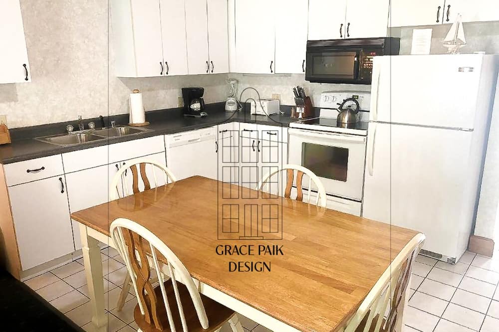 Ellsworth Resort | July 31- August 5 Acadia Village Charming Full Condo, sleeps 4, 1bdr/1bath
